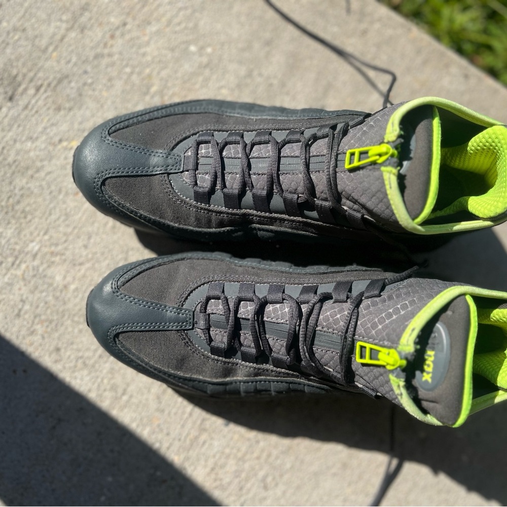 Nike Black and Neon Green Sneakers